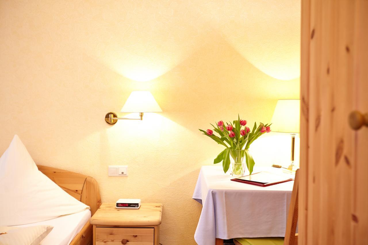 Hotel Sonne Бад Хомбург фор дер Хьое Екстериор снимка